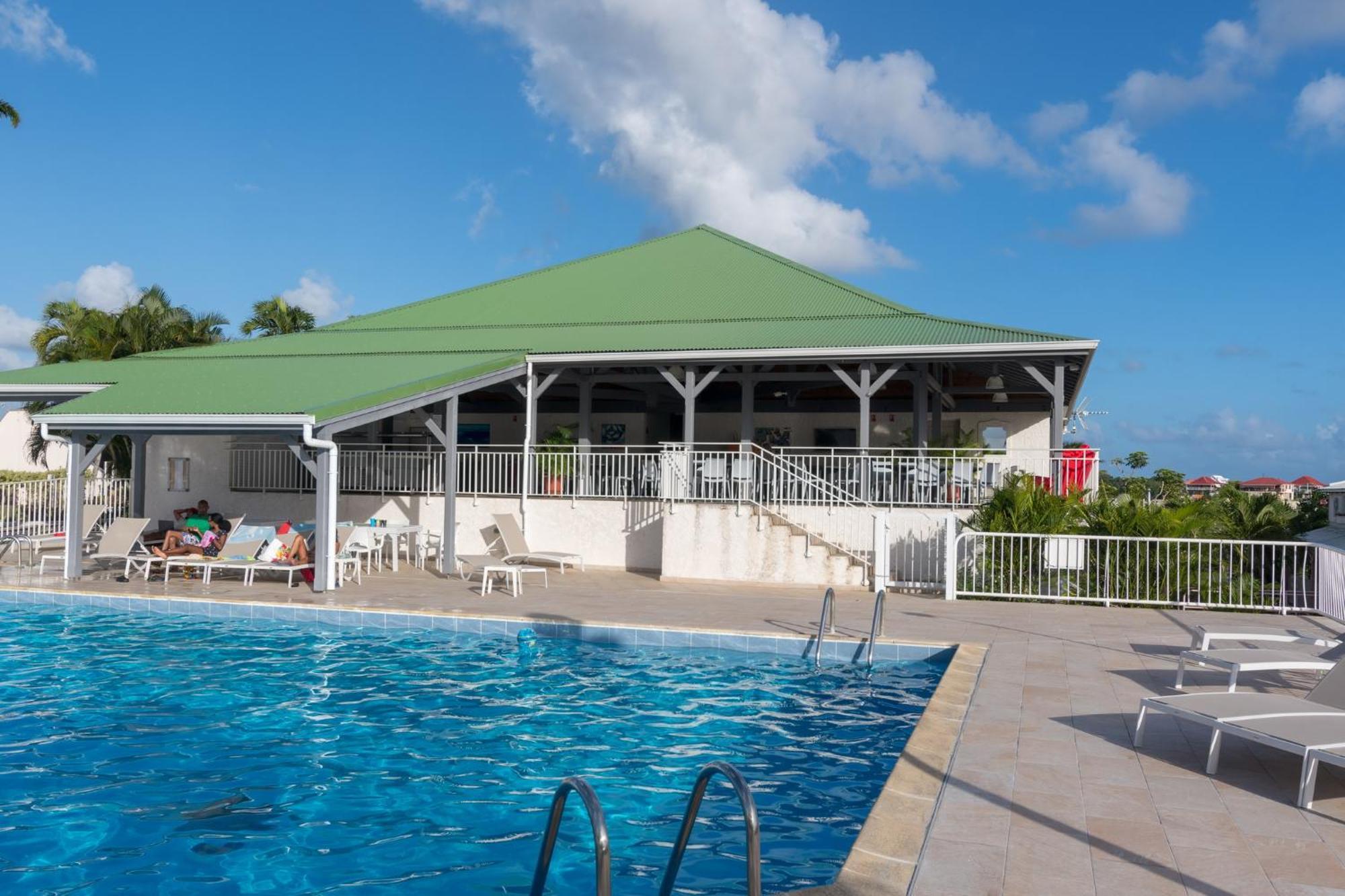 Apartamento Superbe Studio En Duplex, Vue Sur Mer Et Piscine Le Gosier  Exterior foto