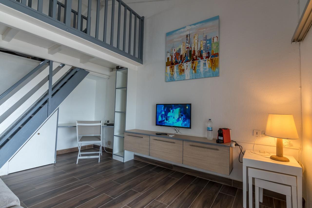 Apartamento Superbe Studio En Duplex, Vue Sur Mer Et Piscine Le Gosier  Exterior foto