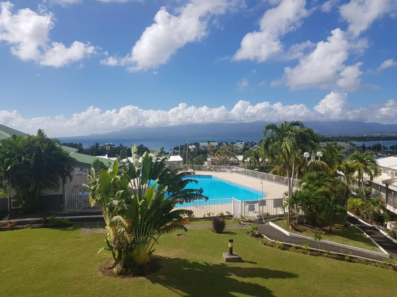 Apartamento Superbe Studio En Duplex, Vue Sur Mer Et Piscine Le Gosier  Exterior foto