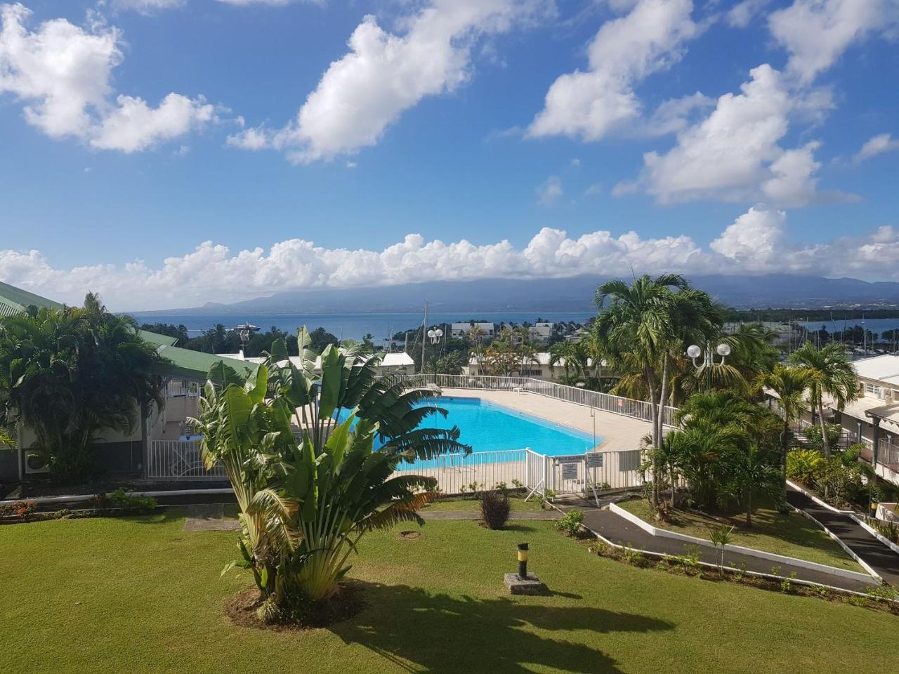 Superbe Studio En Duplex, Vue Sur Mer Et Piscine Le Gosier  Exterior foto